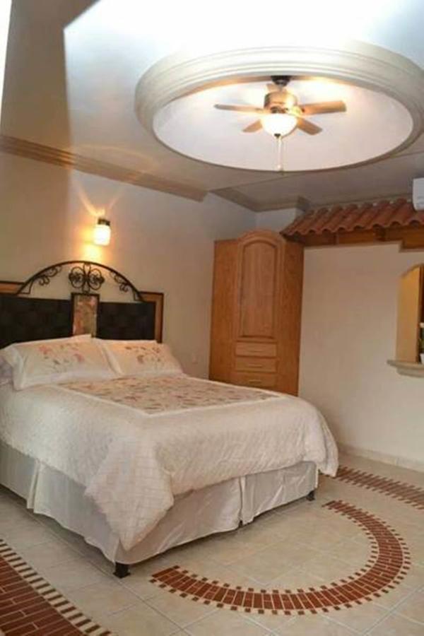 Maria Bonita Suites Agua Prieta Habitación foto